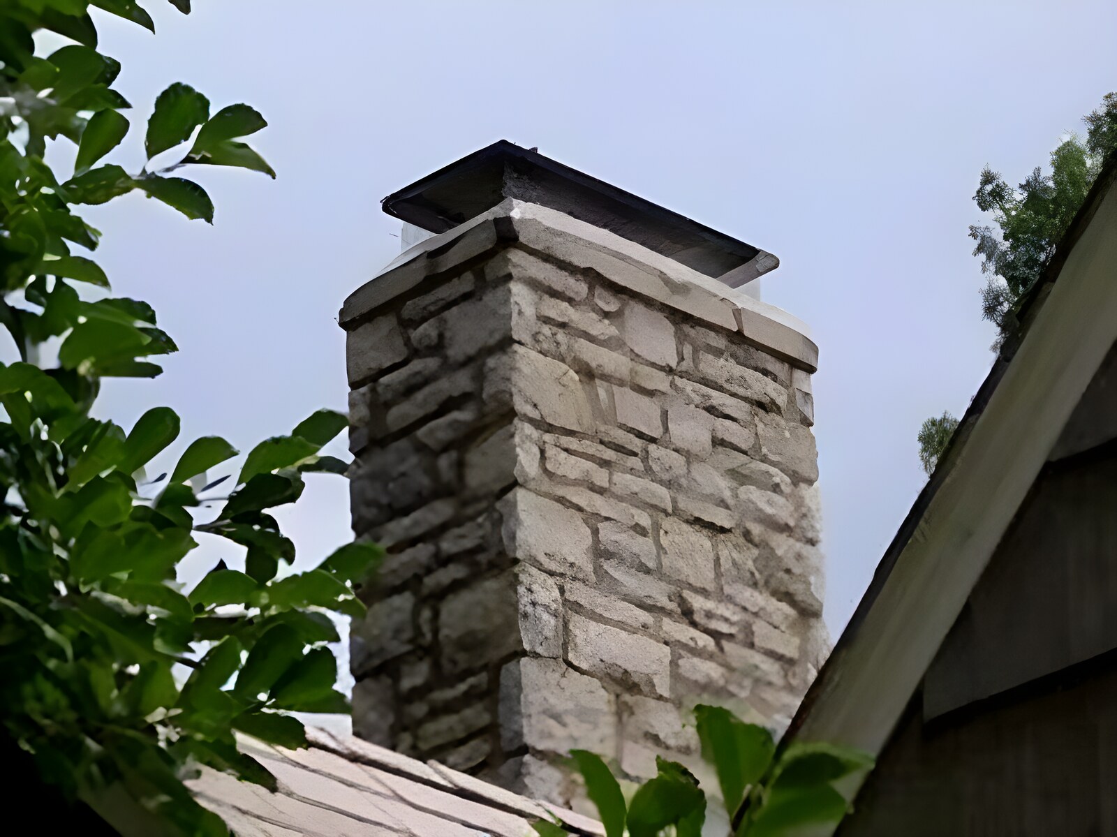 Stone chimney by Krolicki Masonry